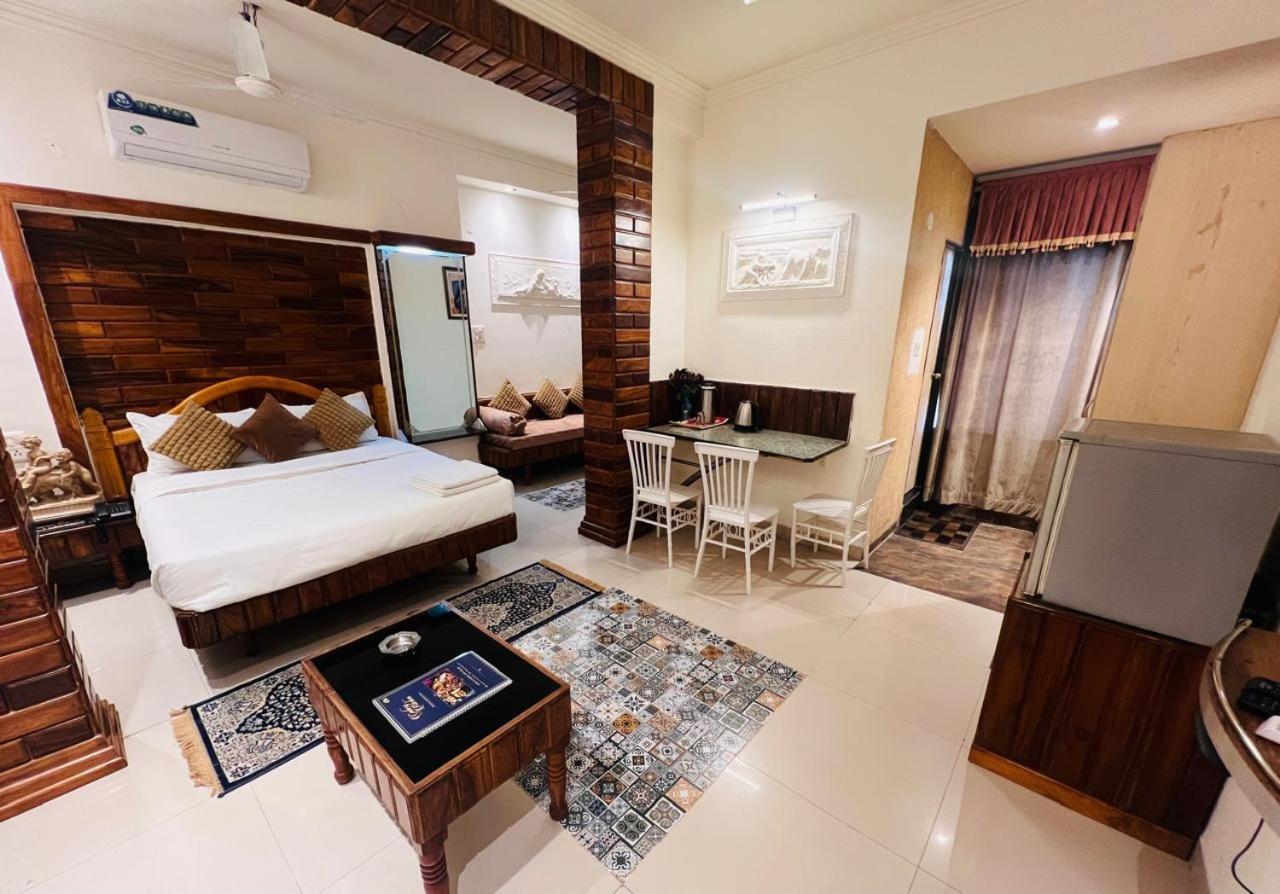 Hotel The Galaxy 贾巴尔普尔 外观 照片